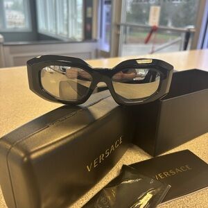 New Versace Glossy Black Women's Glasses